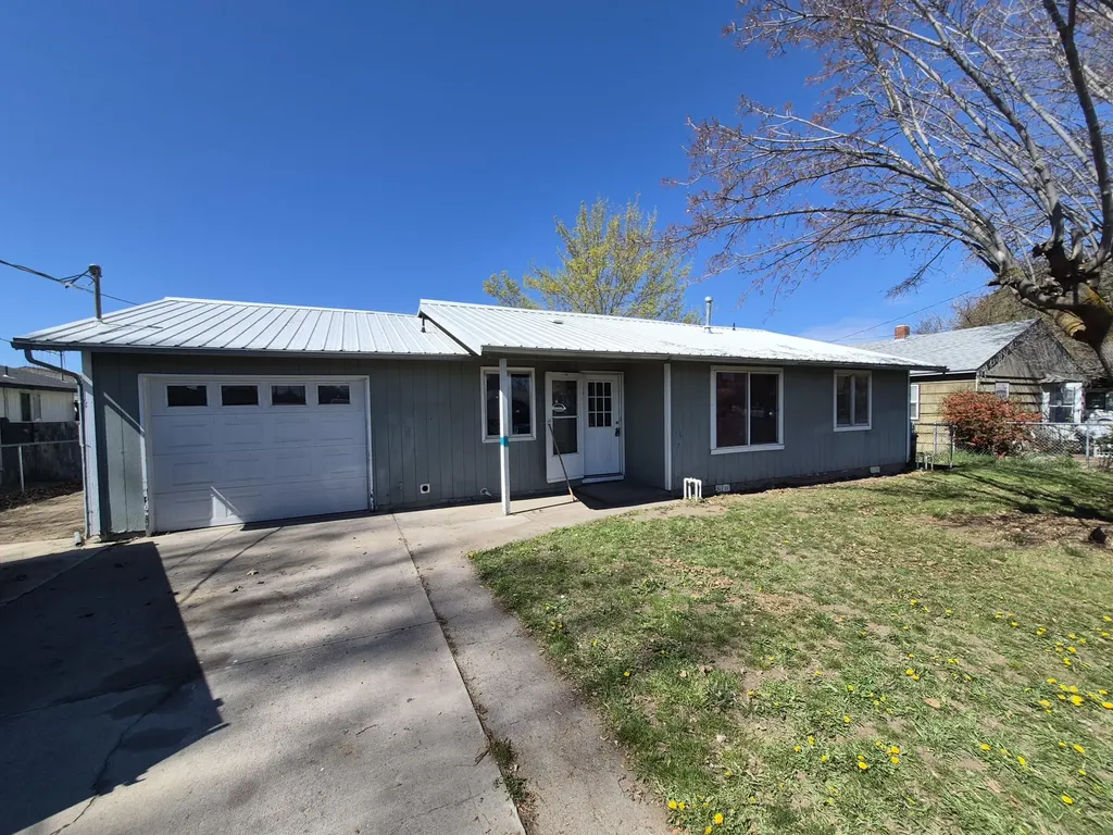 785 NW Beaver Street Prineville OR 97754