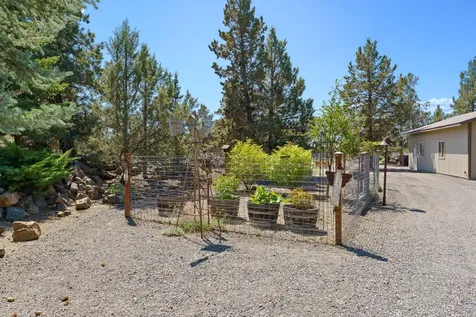 4192 NW 61st Street Redmond OR 97756