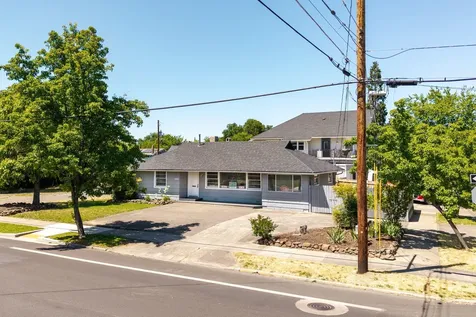 1204 W Main Street Medford OR 97501