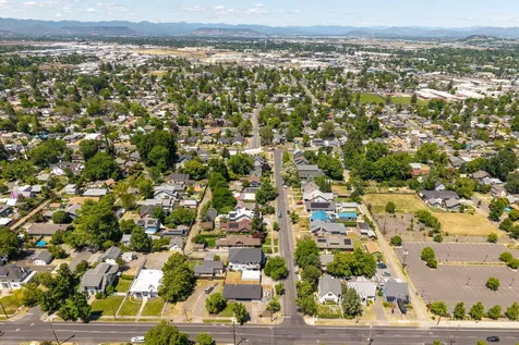 1204 W Main Street Medford OR 97501