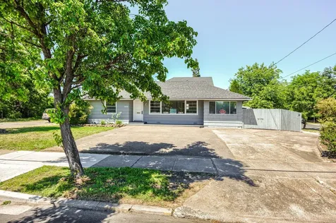 1204 W Main Street Medford OR 97501