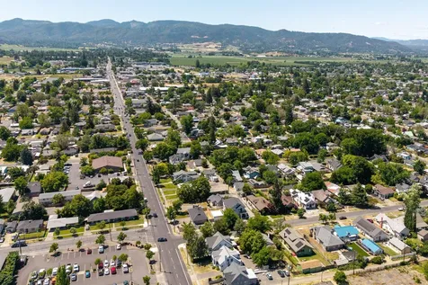 1204 W Main Street Medford OR 97501