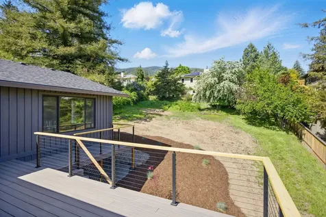 337 Taylor Street Ashland OR 97520