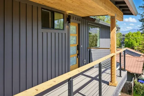 337 Taylor Street Ashland OR 97520