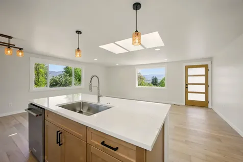 337 Taylor Street Ashland OR 97520