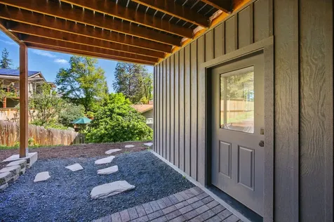 337 Taylor Street Ashland OR 97520