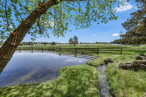 62820 Dickey Road Bend OR 97701
