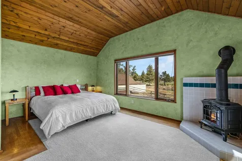 62820 Dickey Road Bend OR 97701