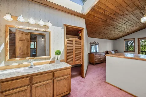 62820 Dickey Road Bend OR 97701