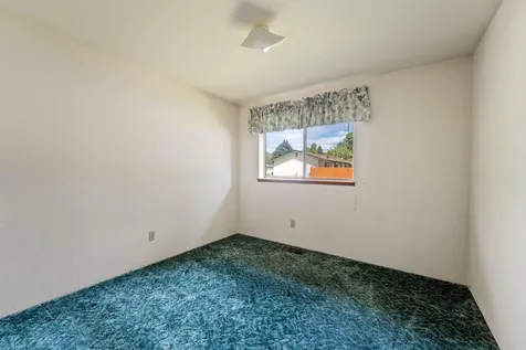 1208 SW Cottonwood Street Grants Pass OR 97526