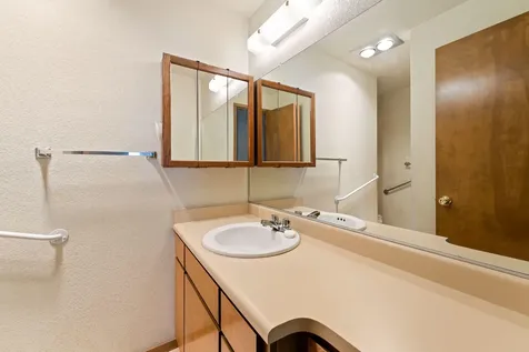 1208 SW Cottonwood Street Grants Pass OR 97526
