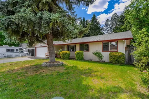 1208 SW Cottonwood Street Grants Pass OR 97526