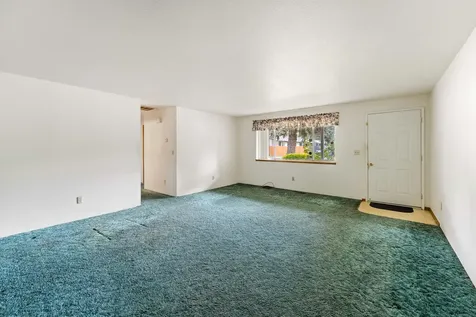 1208 SW Cottonwood Street Grants Pass OR 97526