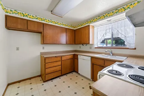 1208 SW Cottonwood Street Grants Pass OR 97526