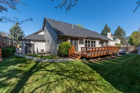 776 SE Shadowood Drive Bend OR 97702