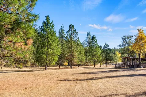24100 E Evans Creek Road White City OR 97503