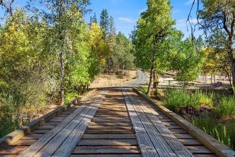 24100 E Evans Creek Road White City OR 97503