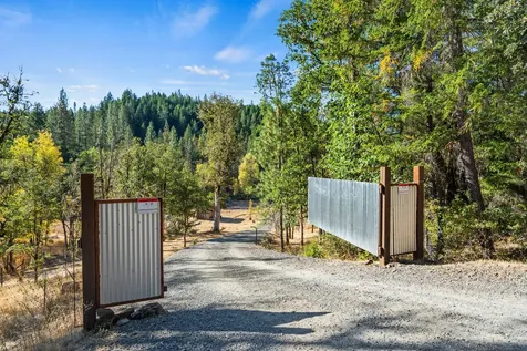 24100 E Evans Creek Road White City OR 97503