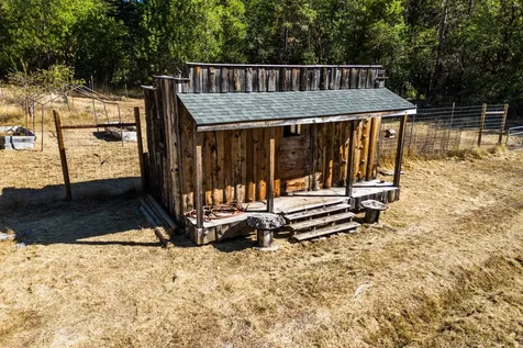 24100 E Evans Creek Road White City OR 97503