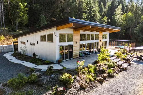 24100 E Evans Creek Road White City OR 97503