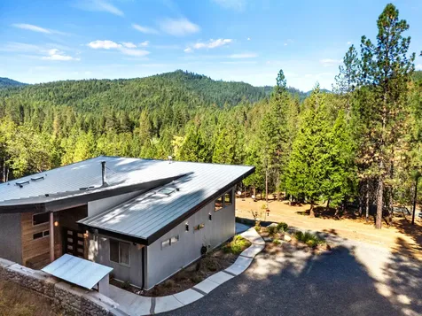 24100 E Evans Creek Road White City OR 97503