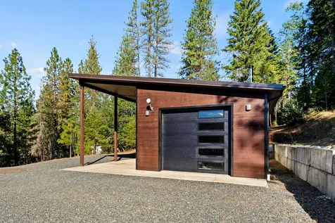 24100 E Evans Creek Road White City OR 97503