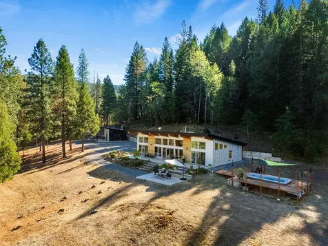 24100 E Evans Creek Road White City OR 97503