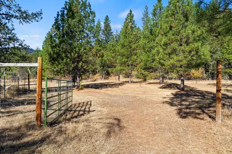 24100 E Evans Creek Road White City OR 97503