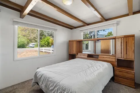 4828 Rogue River Highway Gold Hill OR 97525