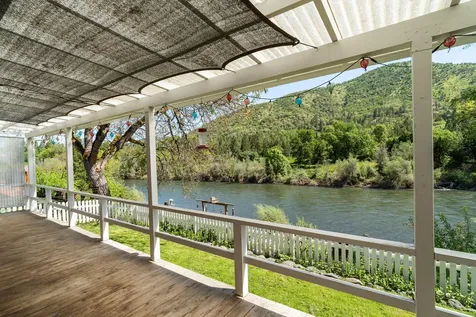 4828 Rogue River Highway Gold Hill OR 97525