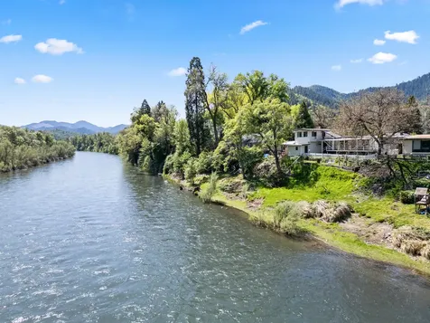 4828 Rogue River Highway Gold Hill OR 97525