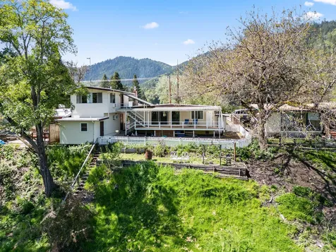 4828 Rogue River Highway Gold Hill OR 97525