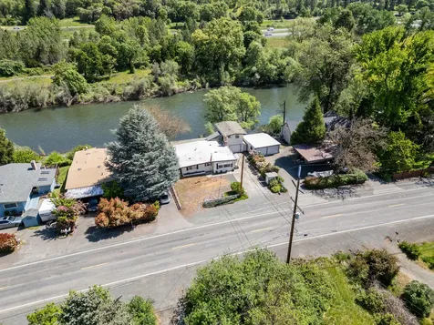 4828 Rogue River Highway Gold Hill OR 97525