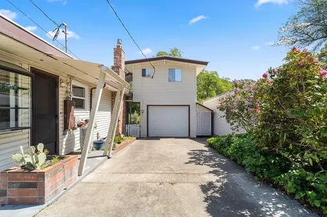 4828 Rogue River Highway Gold Hill OR 97525