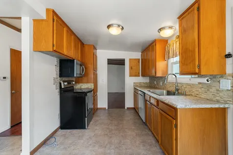4828 Rogue River Highway Gold Hill OR 97525