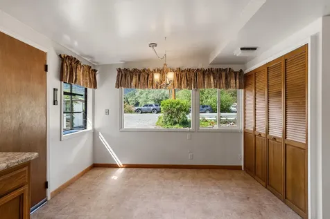 4828 Rogue River Highway Gold Hill OR 97525