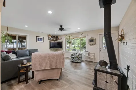 3747 Hilsinger Road Phoenix OR 97535