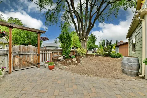3747 Hilsinger Road Phoenix OR 97535