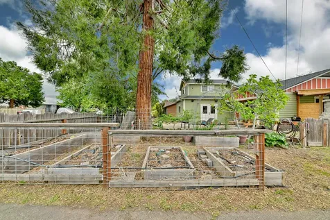 3747 Hilsinger Road Phoenix OR 97535