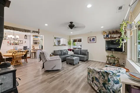 3747 Hilsinger Road Phoenix OR 97535