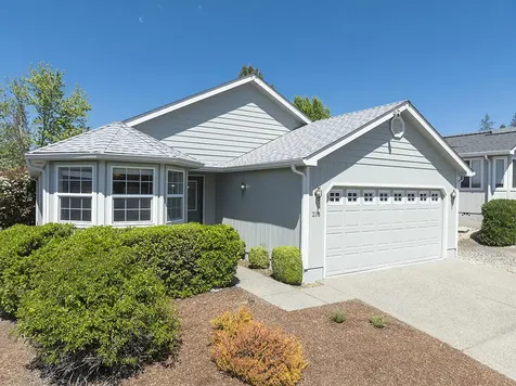 208 Independence Drive Grants Pass OR 97527