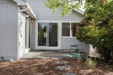 208 Independence Drive Grants Pass OR 97527