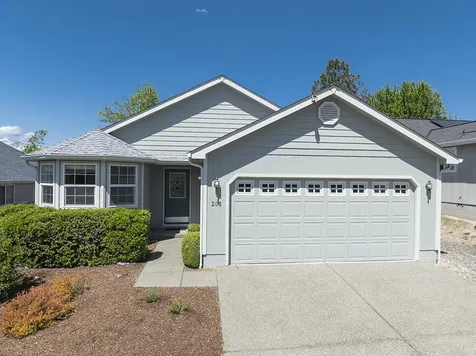 208 Independence Drive Grants Pass OR 97527