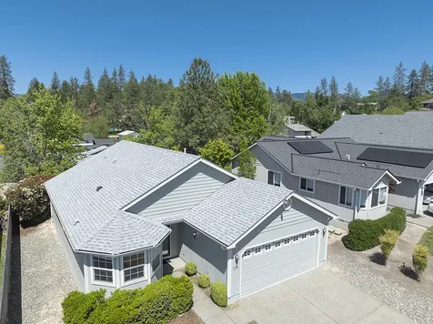208 Independence Drive Grants Pass OR 97527
