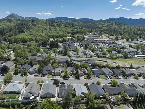 208 Independence Drive Grants Pass OR 97527