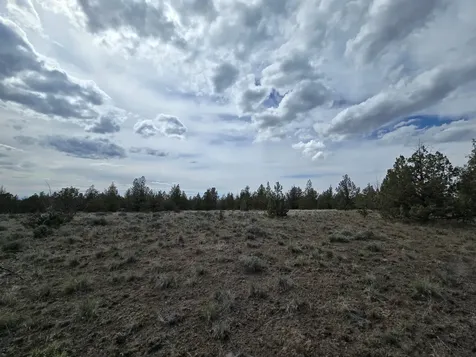 SE Hilltop Road Prineville OR 97754