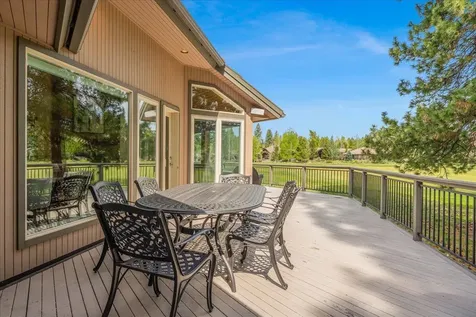 19562 Green Lakes Loop Bend OR 97702