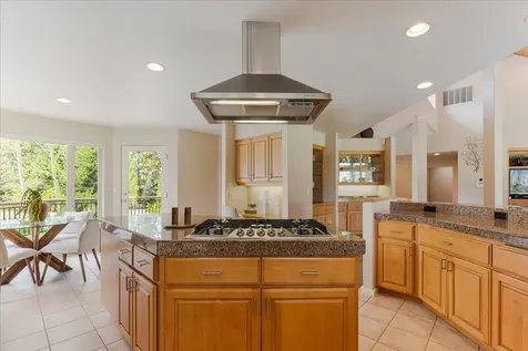 19562 Green Lakes Loop Bend OR 97702
