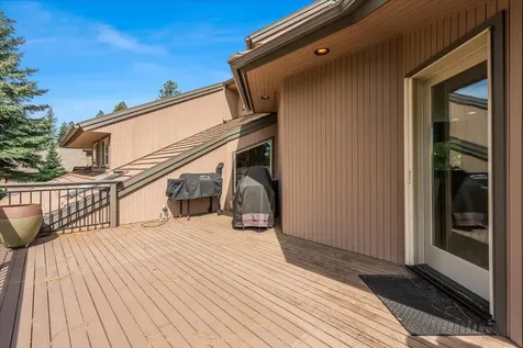 19562 Green Lakes Loop Bend OR 97702