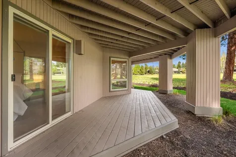19562 Green Lakes Loop Bend OR 97702